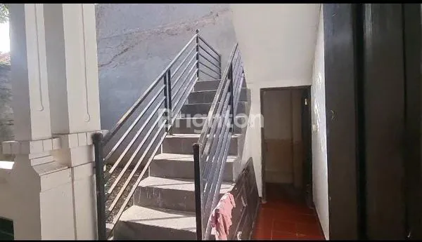 image DISEWAKAN RUKO 2 LANTAI YANG SANGAT STRATEGIS  DI RENON (4)