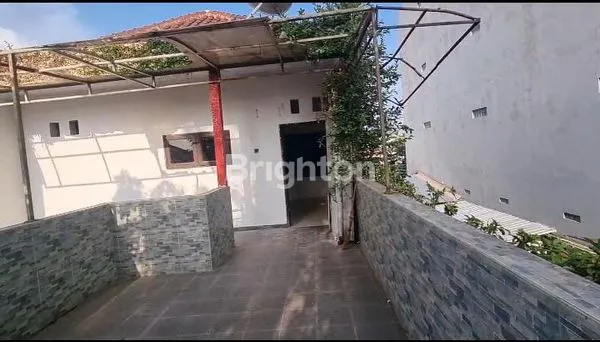 image DISEWAKAN RUKO 2 LANTAI YANG SANGAT STRATEGIS  DI RENON (6)