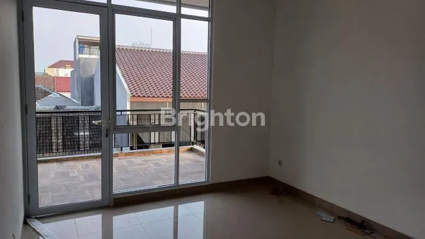 image RUMAH BARU DEKAT DURI KEPA JAKARTA BARAT (1)
