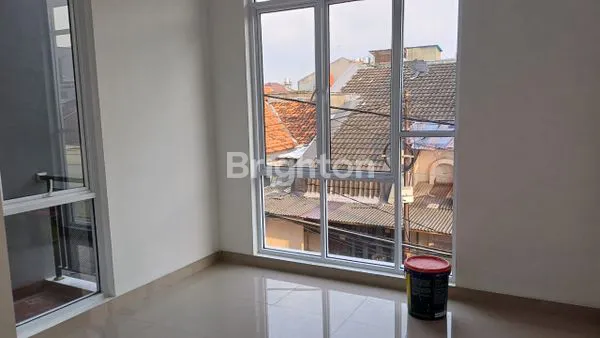 image RUMAH BARU DEKAT DURI KEPA JAKARTA BARAT (8)