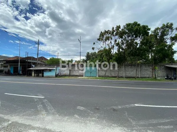 image BANYUWANGI NOL JALAN STRATEGIS TANAH BONUS BANGUNAN LT 4655  LB 360KT 4 KM 2LISTRIK 2200SHM HADAP TIMUR (1)