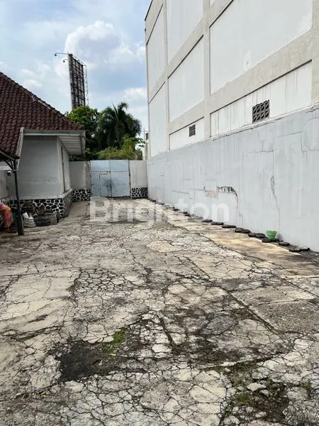 image RUMAH TENGAH KOTA BUTUH LAKU CEPAT PANDANARAN SIMPANGLIMA SEMARANG (6)