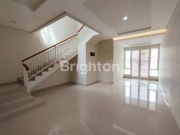 image RUMAH MINIMALIS GRESS DEKAT KE PETRA MANYAR (6)