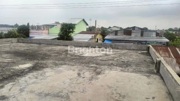 image RUMAH SEMI RUKO 3 PINTU 1,5 LANTAI + APOTEK DI LOKASI RAMAI (4)