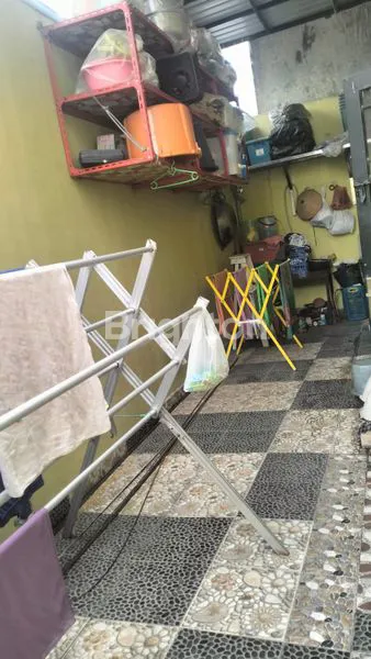 image RUMAH SEMI RUKO 3 PINTU 1,5 LANTAI + APOTEK DI LOKASI RAMAI (8)