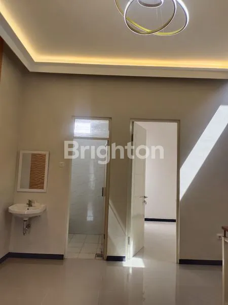 image RUMAH BARU MINIMALIS MURAHH LOKASI SANGAT STRATEGIS SURABAYA TIMUR RUNGKUT MAPAN (3)
