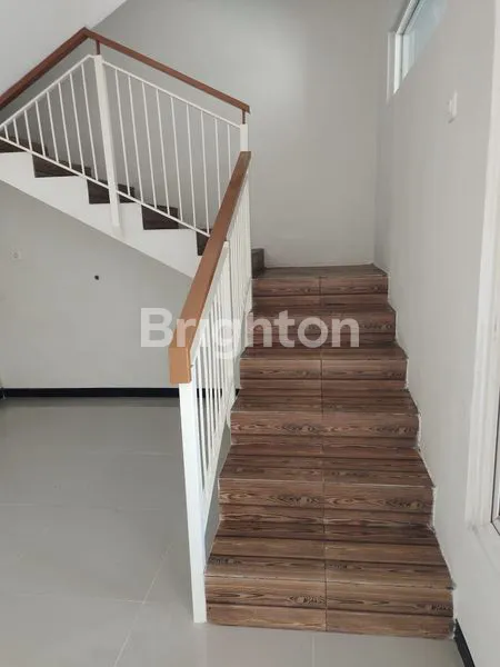 image RUMAH BARU MINIMALIS MURAHH LOKASI SANGAT STRATEGIS SURABAYA TIMUR RUNGKUT MAPAN (4)