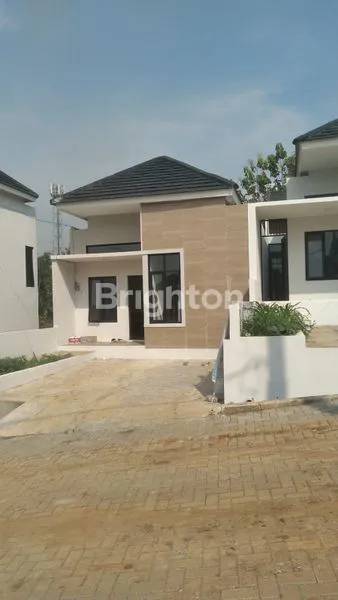 HUNIAN MURAH DAN EKSKLUSIVE 2 LANTAI MANGUNHARJO TEMBALANG