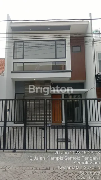 image KLAMPIS GRESS 2LT TENGAH KOTA ROW 3MBL (1)