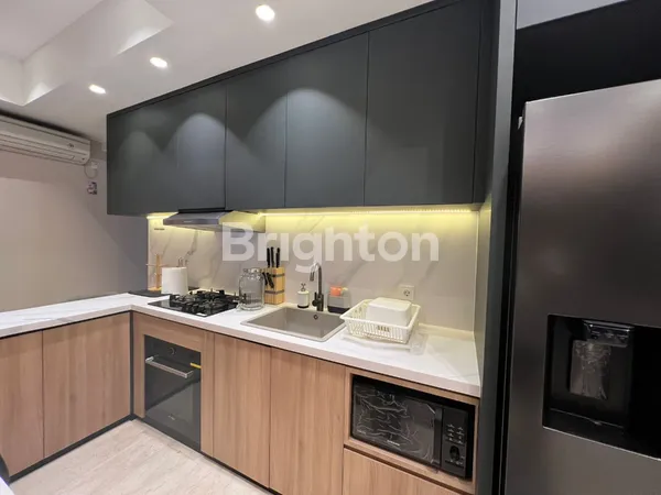 image MINIMALIS TROPIS APARTEMENT GRAND SUNGKONO LAGOON TOWER CASPIAN 3 BEDROOM ADA PRIFAT LIFT INTERIOR MEWAH (2)