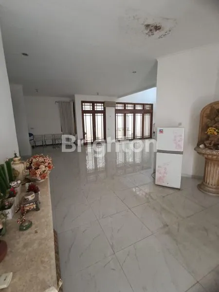 image RUMAH LUAS KOMPLEKS GREENVILLE JAKARTA BARAT (7)