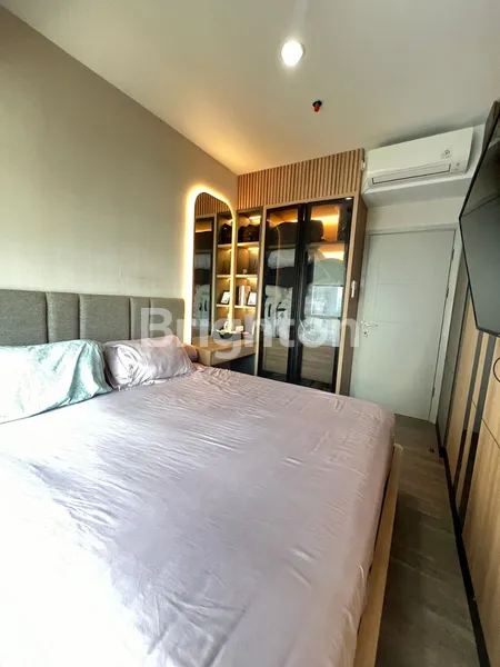 image MINIMALIS TROPIS APARTEMENT GRAND SUNGKONO LAGOON TOWER CASPIAN 3 BEDROOM ADA PRIFAT LIFT INTERIOR MEWAH (4)
