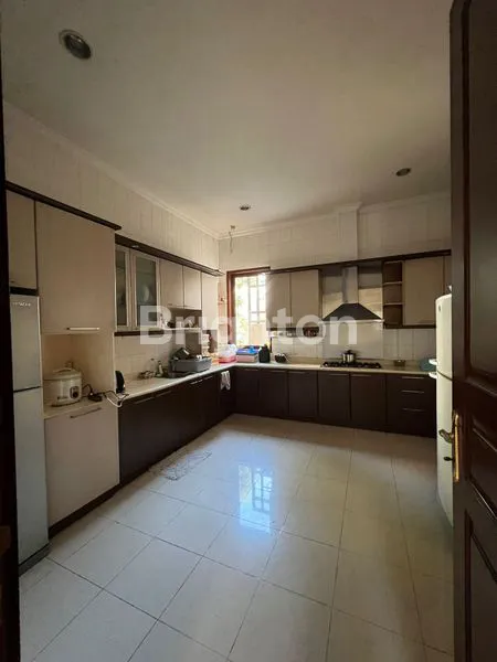 image RUMAH CANTIK TERAWAT SIAP HUNI DHARMAHUSADA PERMAI (5)