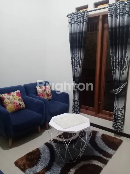 image RUMAH 3 KAMAR TIDUR DILENGKAPI PERABOT DI JUNREJO DEKAT UMM KAMPUS III (2)