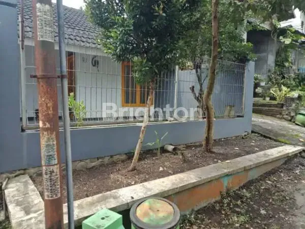 image DISEWAKAN RUMAH DAERAH BURING (1)