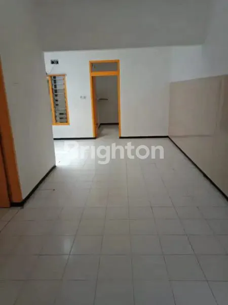 image DISEWAKAN RUMAH DAERAH BURING (4)