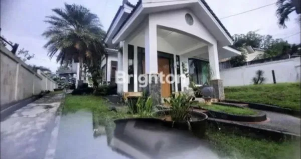 image RUMAH MEGAH ALA VILLA (2)
