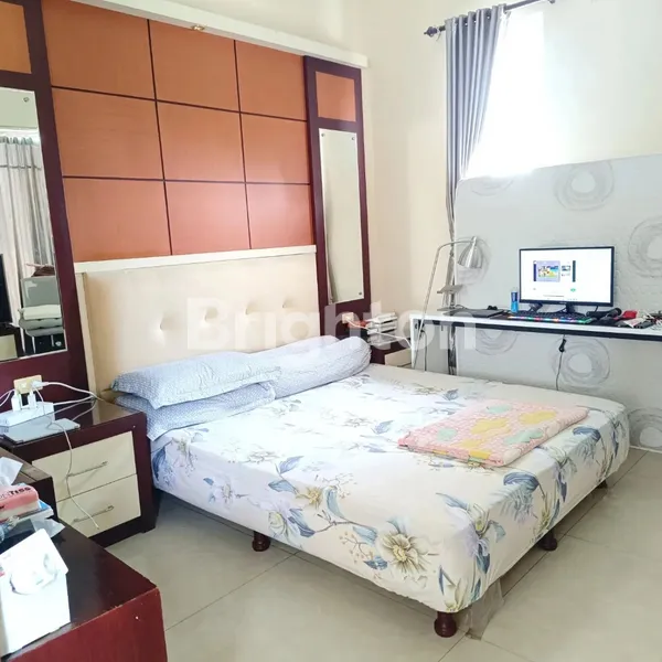 image RUMAH MEWAH HOOK DHARMAHUSADA INDAH UTARA DEKAT GALAXY MALL, UNAIR (6)
