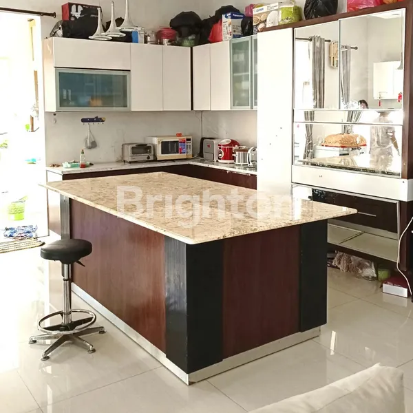 image RUMAH MEWAH HOOK DHARMAHUSADA INDAH UTARA DEKAT GALAXY MALL, UNAIR (7)