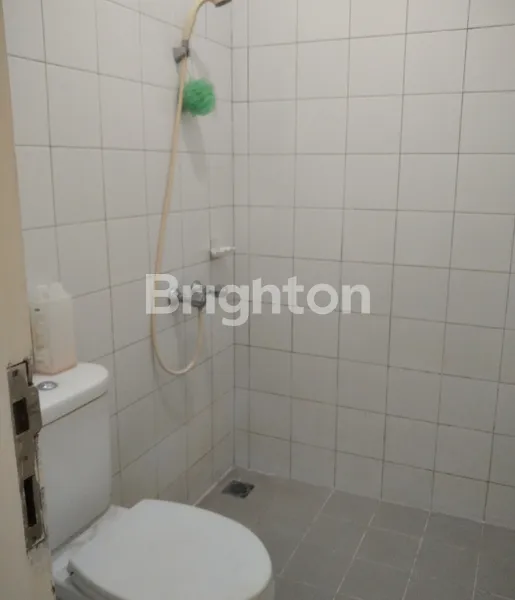 image RUMAH ASRI 2 LANTAI DI ISTANA REGENCY SUDIRMAN - BANDUNG (7)