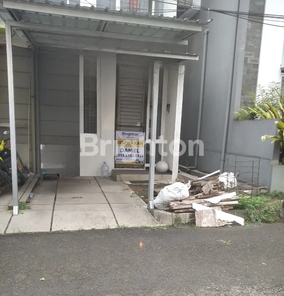 RUMAH ASRI 2 LANTAI DI ISTANA REGENCY SUDIRMAN - BANDUNG