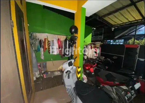 image RUMAH DIJUAL DENGAN KONTRAKAN BELAKANG (6)