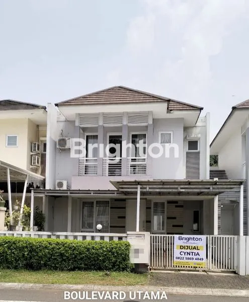 image RUMAH TERAWAT SIAP HUNI SEMI FURNISHED BOULEVARD UTAMA KOTA WISATA CIBUBUR (1)