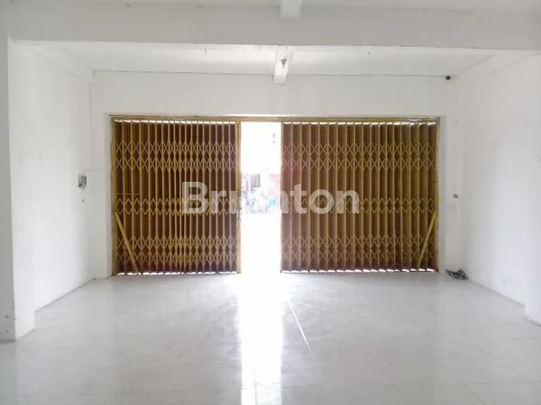 image RUKO 2 LANTAI SIAP HUNI STRATEGIS PINGGIR JALAN RAYA COCOK BUAT USAHA DEKAT SMAN 8 MOJOSONGO SOLO (2)