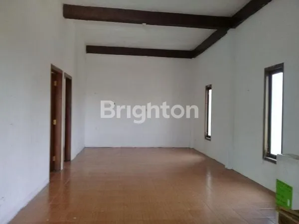 image RUKO 2 LANTAI SIAP HUNI STRATEGIS PINGGIR JALAN RAYA COCOK BUAT USAHA DEKAT SMAN 8 MOJOSONGO SOLO (4)