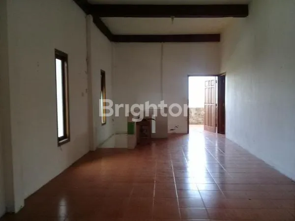 image RUKO 2 LANTAI SIAP HUNI STRATEGIS PINGGIR JALAN RAYA COCOK BUAT USAHA DEKAT SMAN 8 MOJOSONGO SOLO (5)