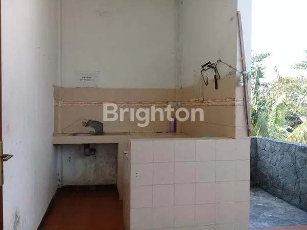 image RUKO 2 LANTAI SIAP HUNI STRATEGIS PINGGIR JALAN RAYA COCOK BUAT USAHA DEKAT SMAN 8 MOJOSONGO SOLO (6)