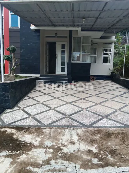image DIJUAL RUMAH 2 LANTAI FULL FURNISH (2)