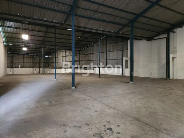 GUDANG SIAP PAKAI DI KAWASAN INDUSTRI CANDI