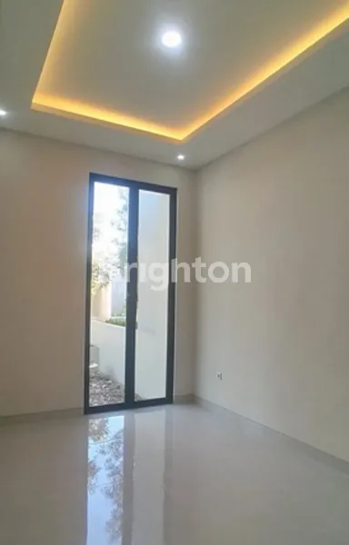 image TURUN HARGA DIAN ISTANA LEBAR 8 BARU GRESS SIAP HUNI DEKAT GRAHA FAMILI (6)