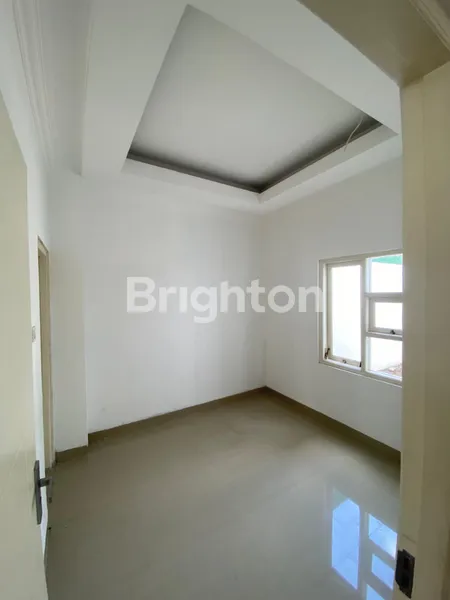 image RUMAH 2 LANTAI DI PERUM TAMAN PINANG INDAH SIDOARJO  (7)