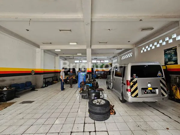 image LEBAR 10 TANPA SEKAT DI SUKARNO HATTA (4)