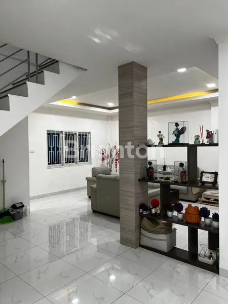 image RUMAH KEREN DAN MEWAH (1)