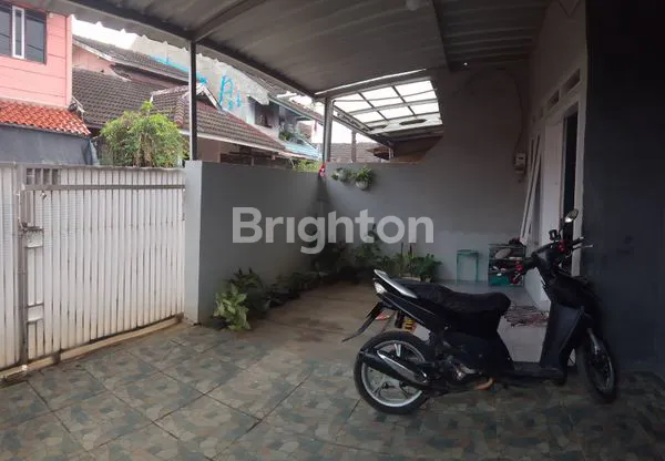 image RUMAH DALAM KOMPLEK GRIYA BANDUNG ASRI CIGANITRI (6)