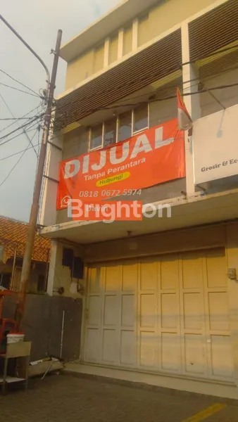 image MAINROAD GUNUNG BATU, DUA LANTAI LEBIH, SANGAT RAMAI (3)