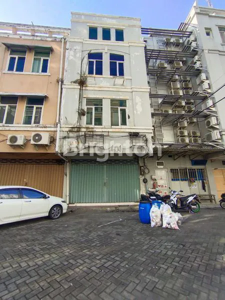 image RUKO 3 LANTAI MEGA GALAXY SURABAYA TIMUR COCOK UNTUK USAHA (1)