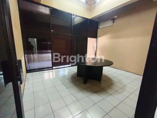 image RUKO 3 LANTAI MEGA GALAXY SURABAYA TIMUR COCOK UNTUK USAHA (6)