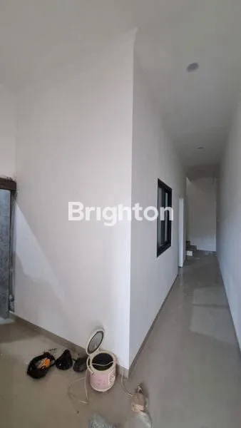 image RUMAH BARU SIAP HUNI 3,5LANTAI KAVPOLRI JELAMBAR LOKASI PREMIUM JARANG ADA (6)