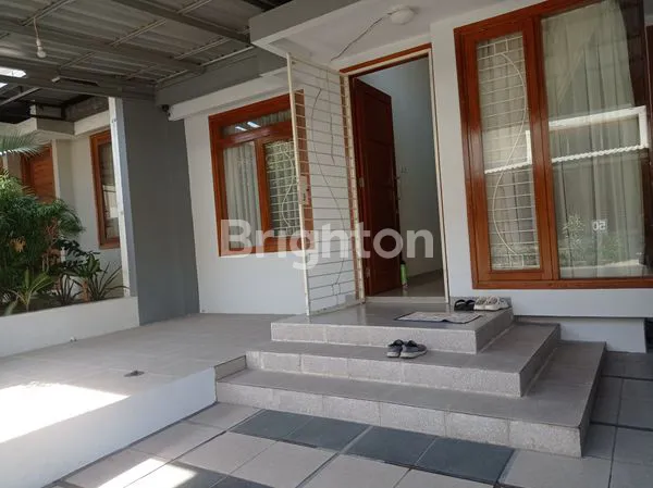 image RUMAH CANTIK FULL FURNISH SIAP HUNI TINGGAL BAWA KOPER DI COLOMADU (2)