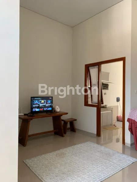image RUMAH CANTIK FULL FURNISH SIAP HUNI TINGGAL BAWA KOPER DI COLOMADU (4)