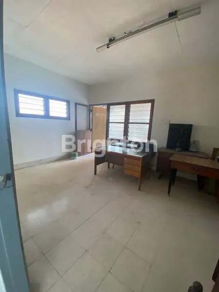 image RUMAH PANDEGILING LOKASI STRATEGIS PUSAT KOTA SURABAYA (7)