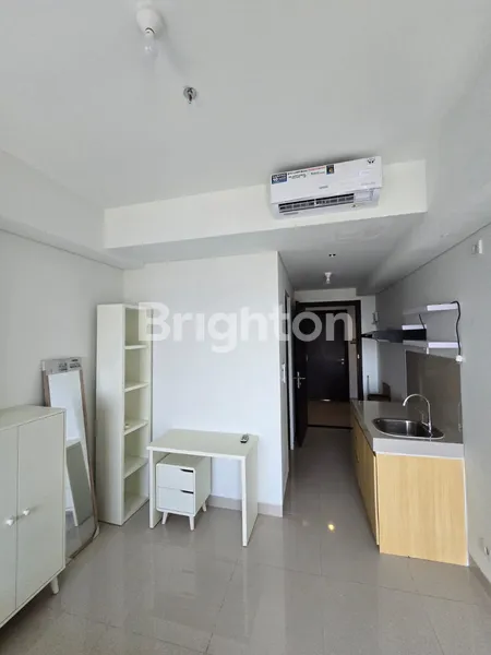 image APARTEMENT STRATEGIS FULL FURNISH KLASKA RESIDENCE DEKAT DTC WONOKROMO ROYAL PLAZA AYANI JAGIR NGAGEL MARVEL CITY RAYA DARMO (1)