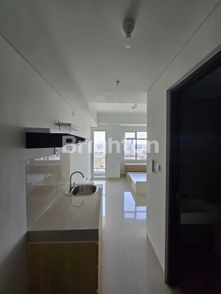 image APARTEMENT STRATEGIS FULL FURNISH KLASKA RESIDENCE DEKAT DTC WONOKROMO ROYAL PLAZA AYANI JAGIR NGAGEL MARVEL CITY RAYA DARMO (2)