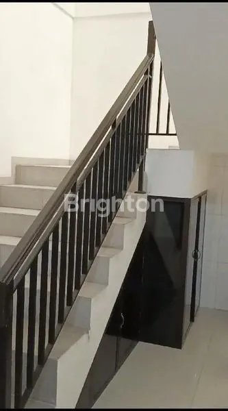 image RUMAH MINIMALIS MODERN DI LEBAK, DAERAH KENJERAN, SURABAYA TIMUR, DEKAT GALAXY MALL (4)