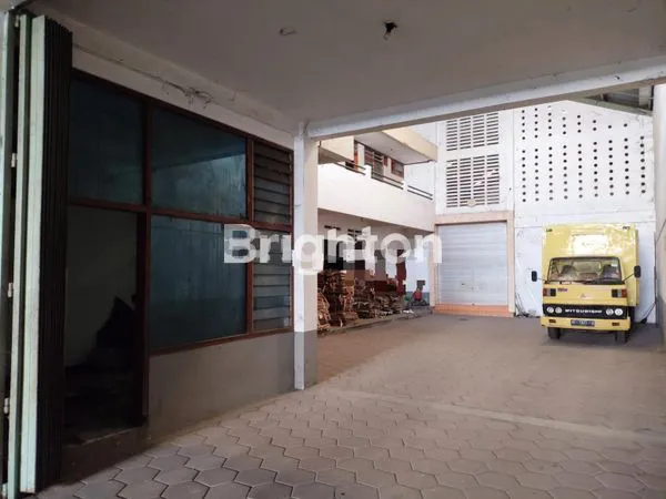 image TOKO DAN GUDANG 662 M2 TENGAH KOTA (3)