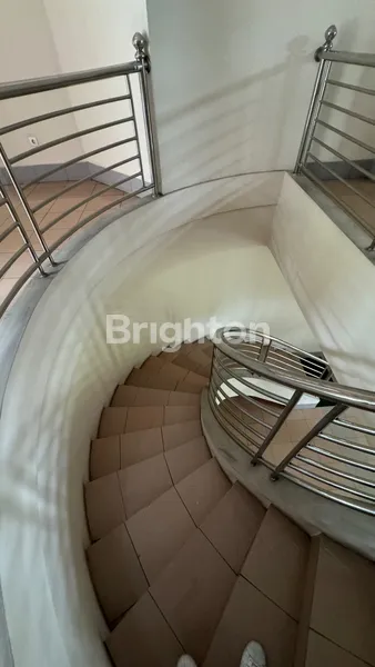 image RUMAH SELANGKAH KE KEDATON GOLF SUVARNA SUTERA (5)